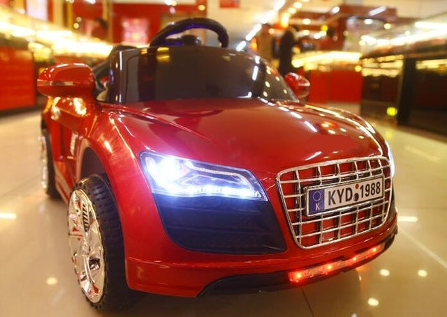 ON SALE!! Free shipping New electric open door Auti R8 four flash wheel children ride on with remote control car